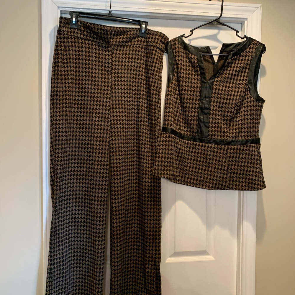 7th Ave New York & Co pant suit. Excellent Condition!